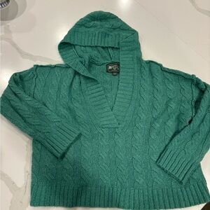 American Eagle Outfitters Green V-Neck Cable Knit Sweater